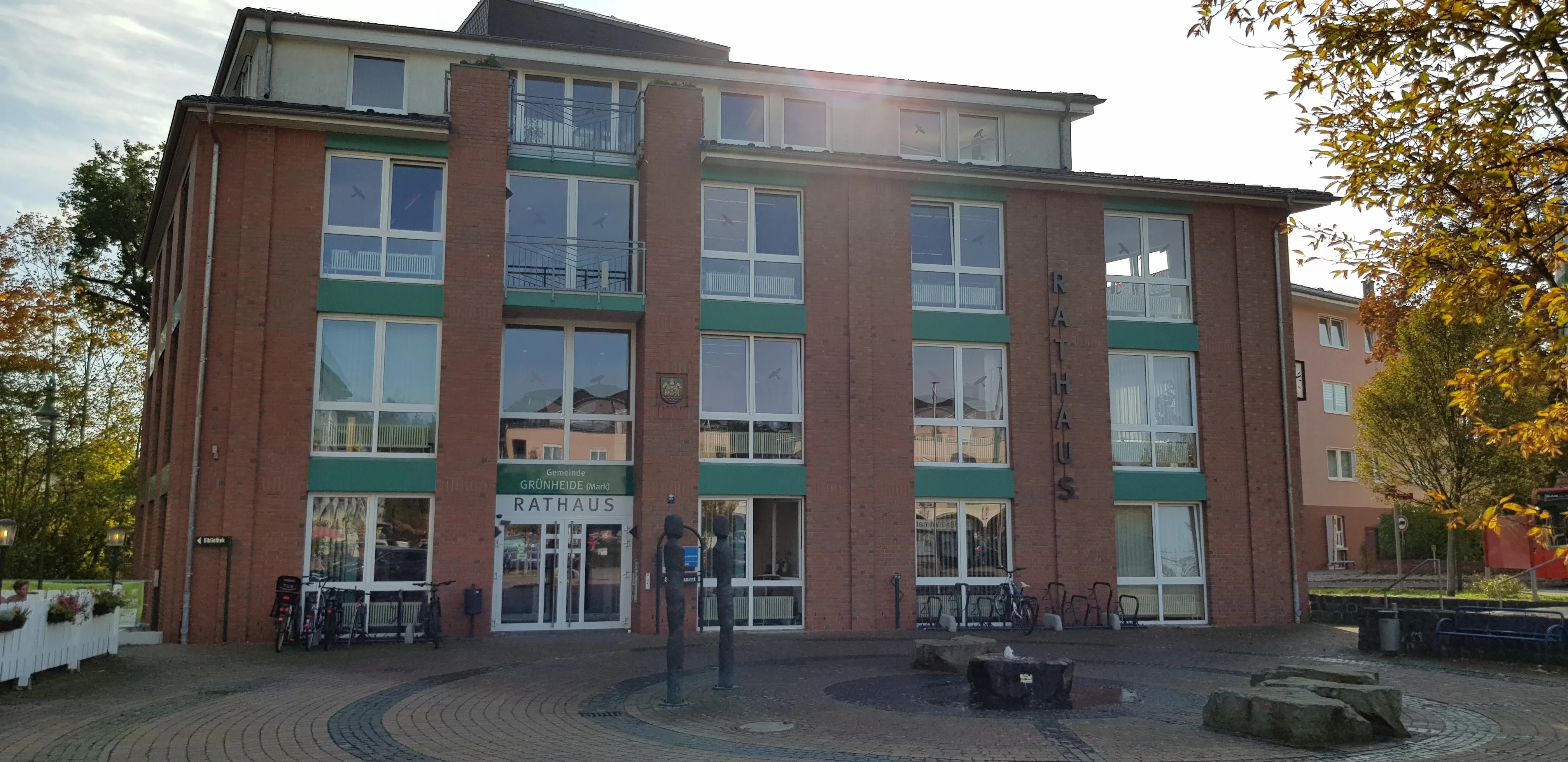 Baufinanzierungsberater Lars-Peter Eckhardt und das LPE & GREY-Team