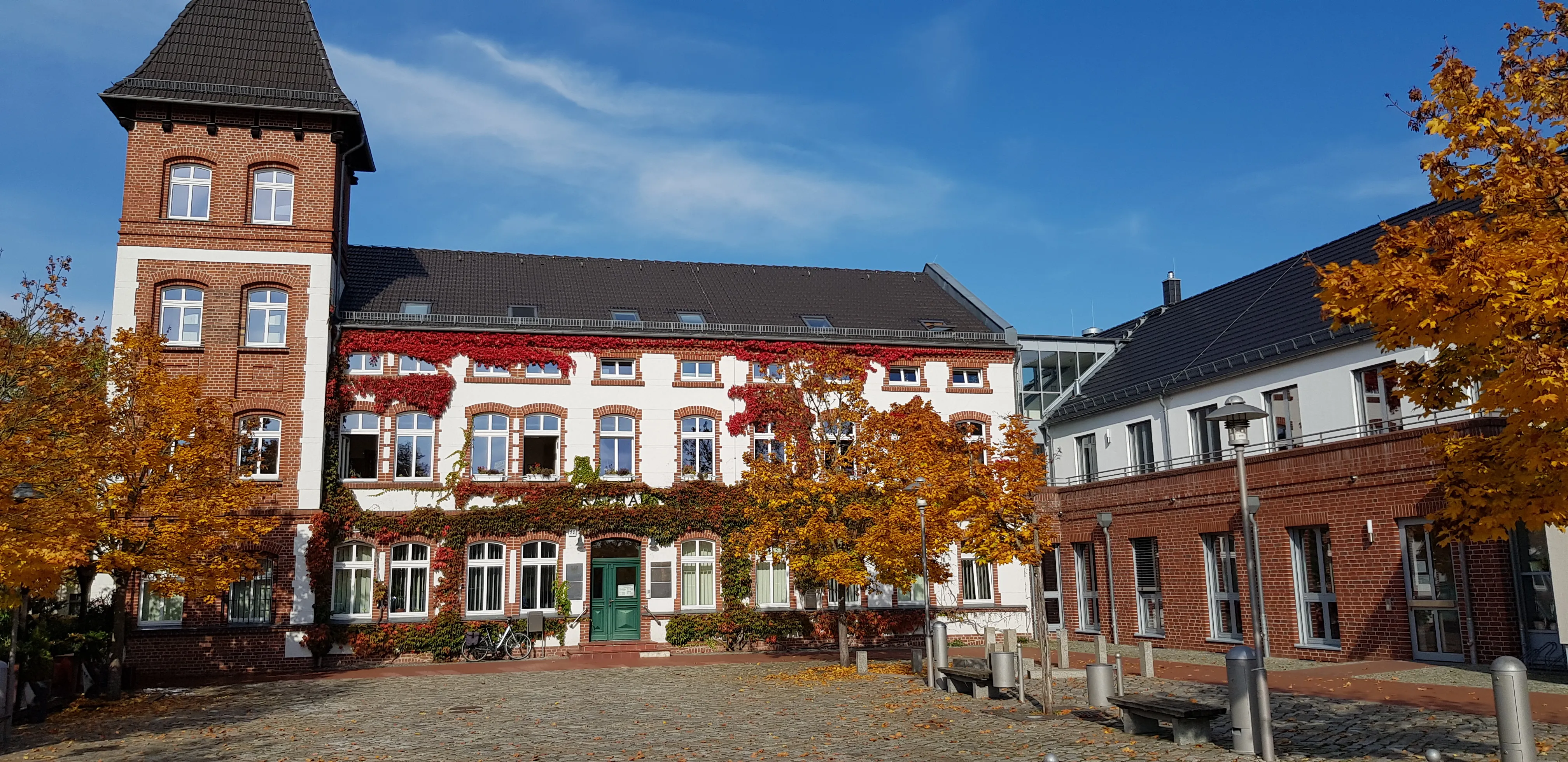 Baufinanzierungsberater Lars-Peter Eckhardt und das LPE & GREY-Team